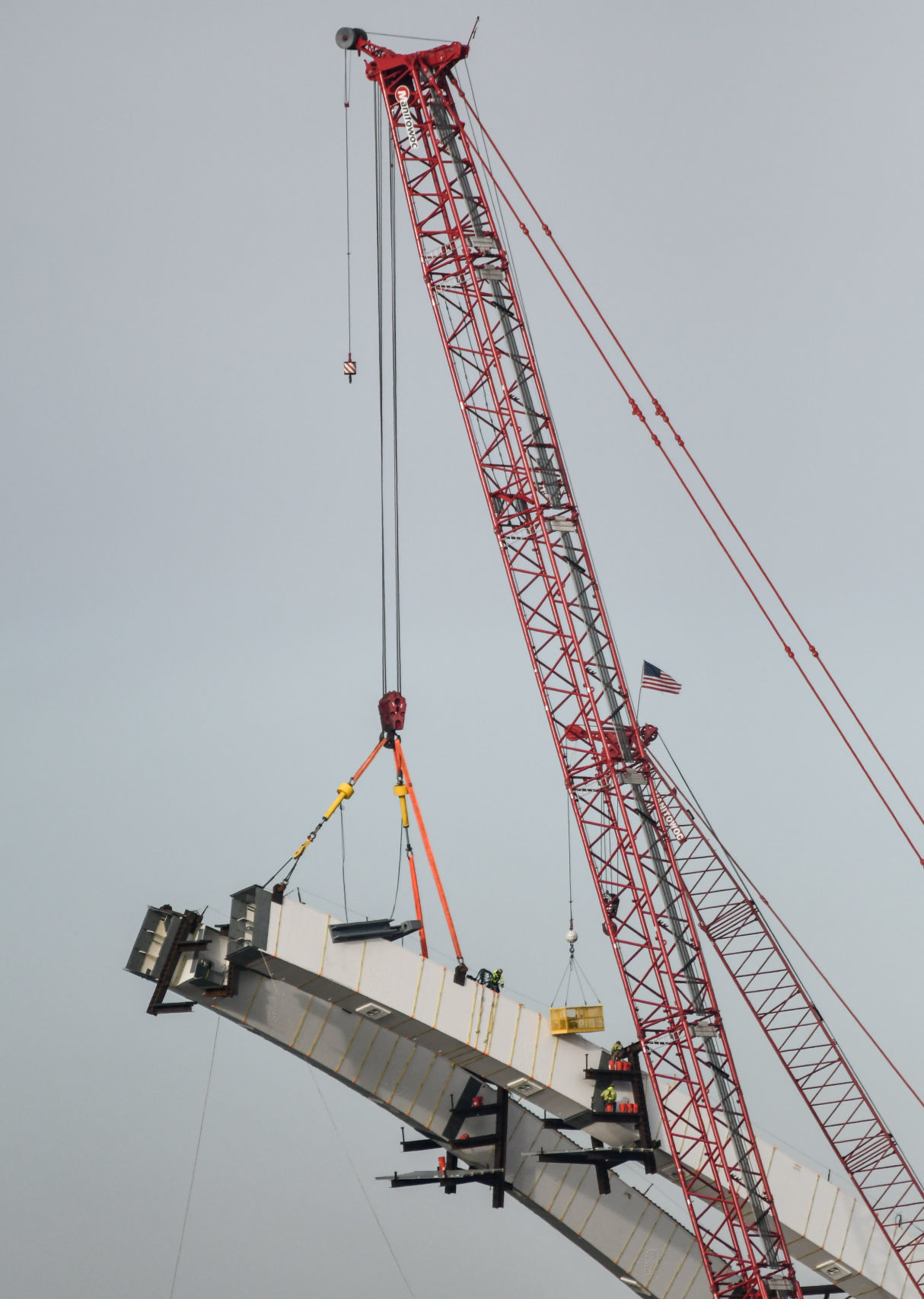 111519-mda-nws-bridgeconst-228.jpg